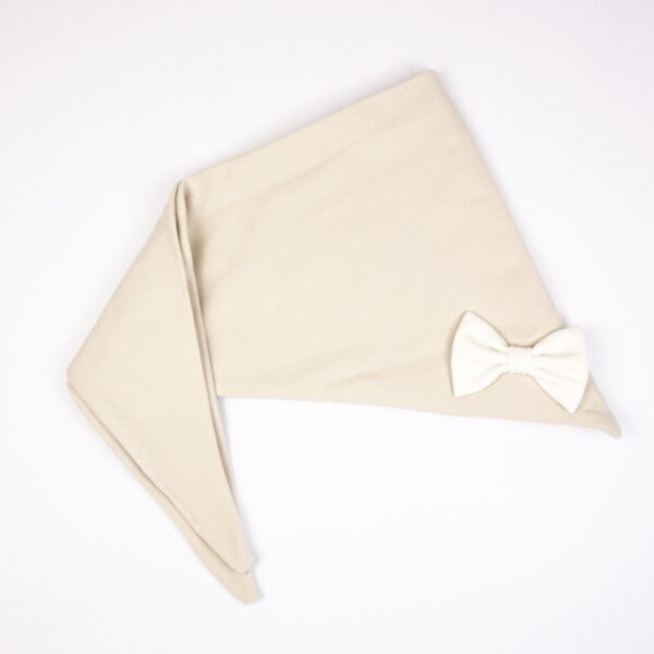 Czapka i chusta z kokardą